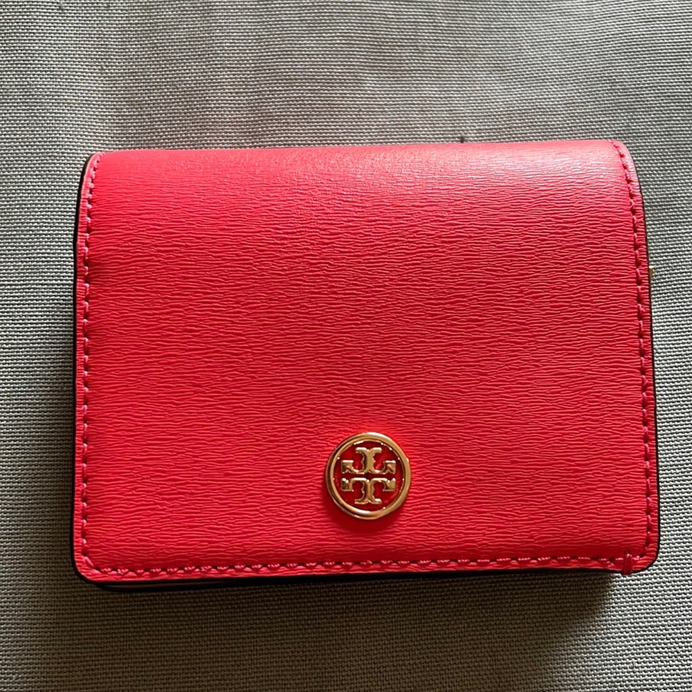 Tory Burch mini wallet- new condition